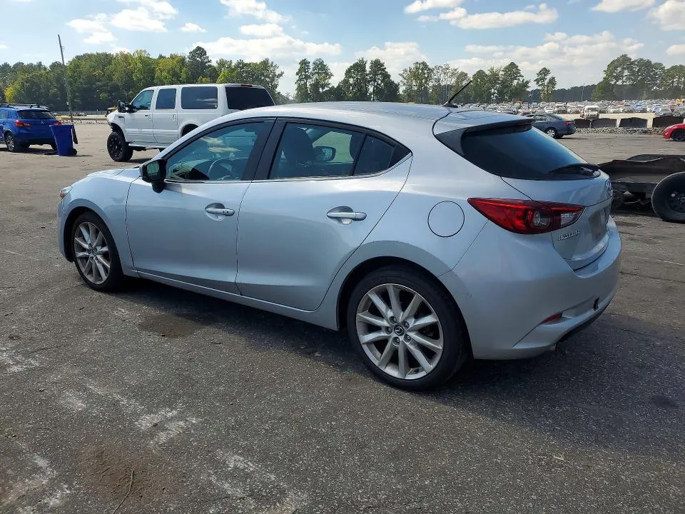 2017 MAZDA 3 TOURING  