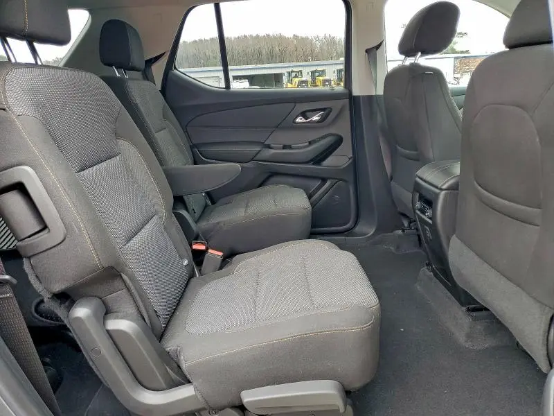 2020 CHEVROLET TRAVERSE LT  