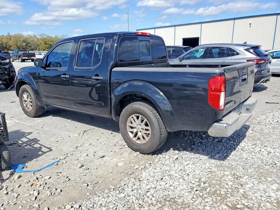 2017 NISSAN FRONTIER SV  