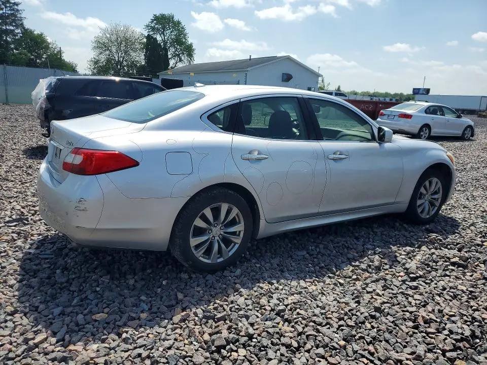 2013 INFINITI M37 X  