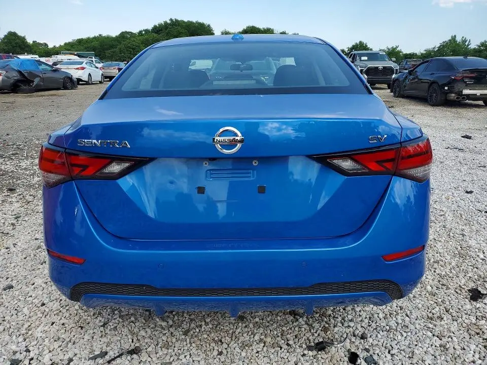 2022 NISSAN SENTRA SV  