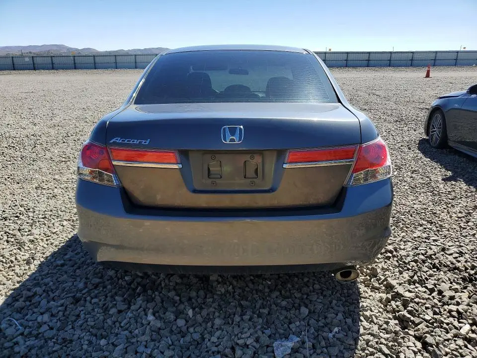 2011 HONDA ACCORD LX  
