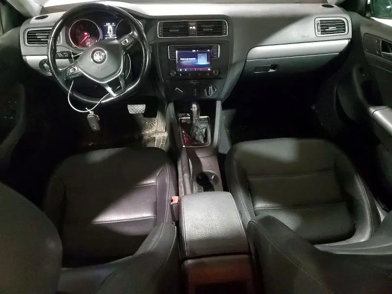 2017 VOLKSWAGEN JETTA SE  