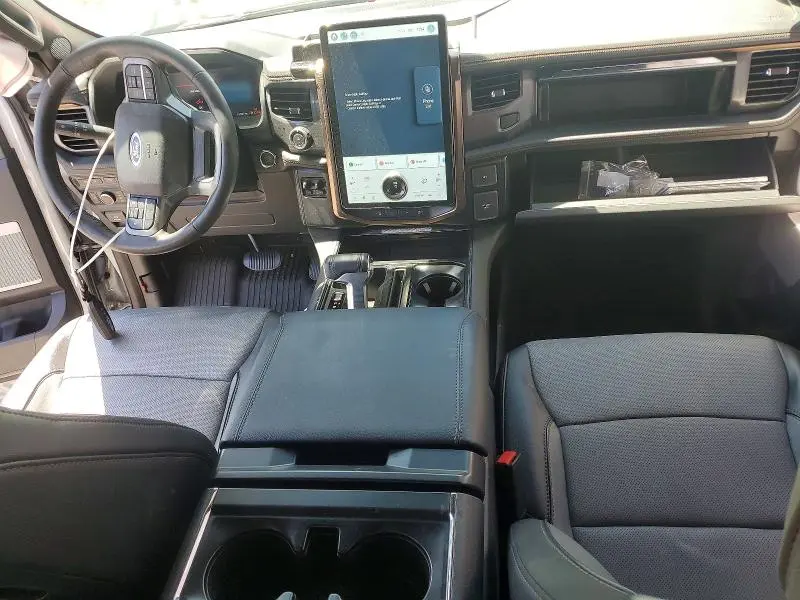 2023 FORD F150 LIGHTNING PRO  
