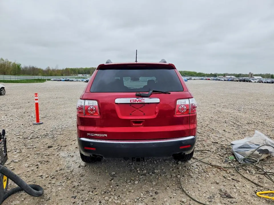 2012 GMC ACADIA SLE  