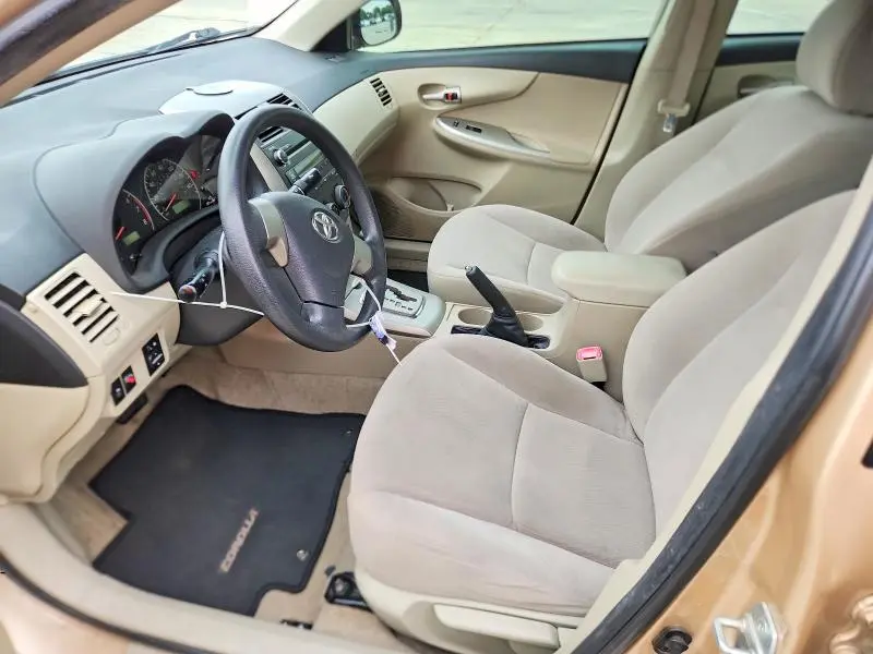 2011 TOYOTA COROLLA LE  