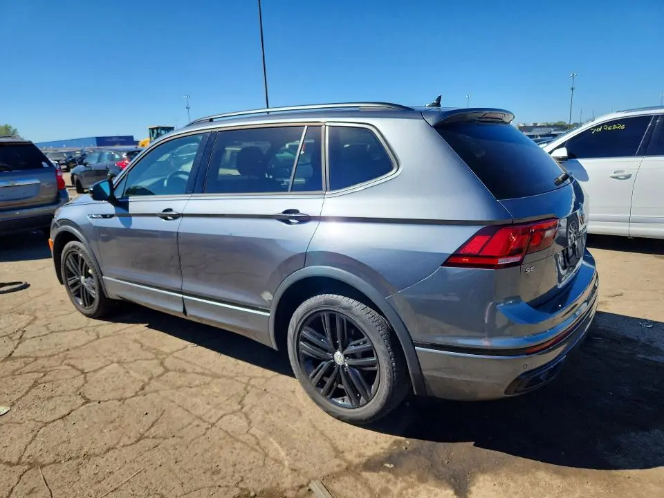 2022 VOLKSWAGEN TIGUAN SE R-LINE BLACK  