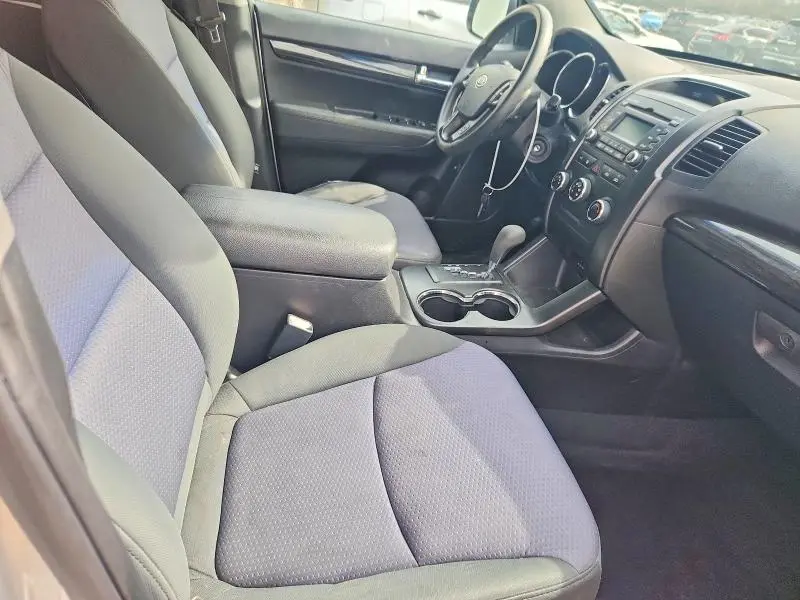 2012 KIA SORENTO LX  