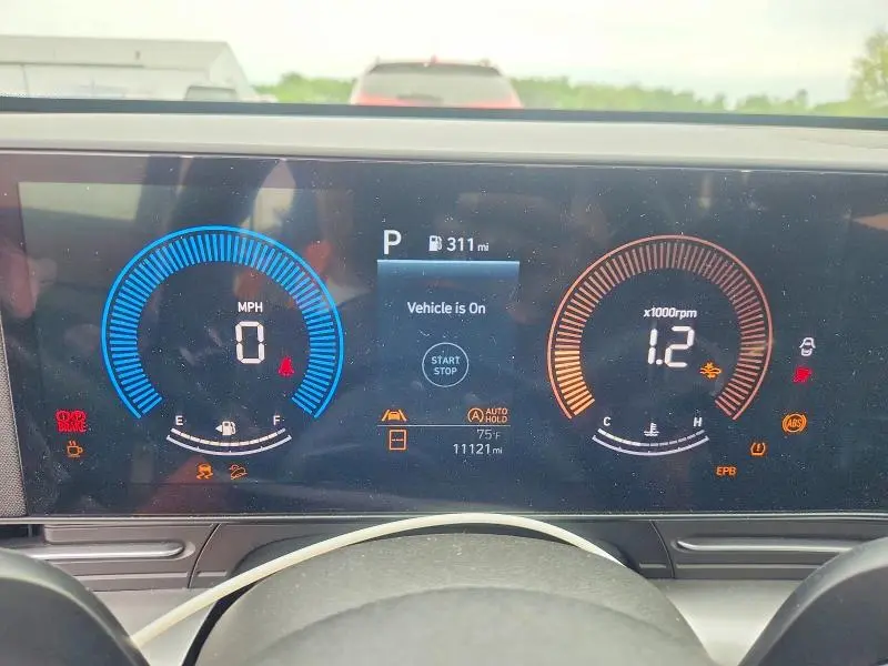 2026 HYUNDAI KONA SE  