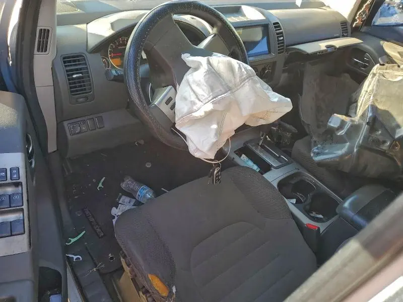 2011 NISSAN PATHFINDER S  