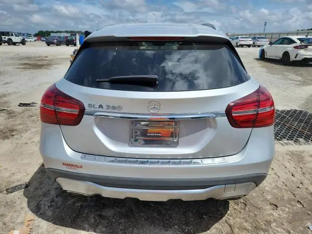 2020 MERCEDES-BENZ GLA 250  