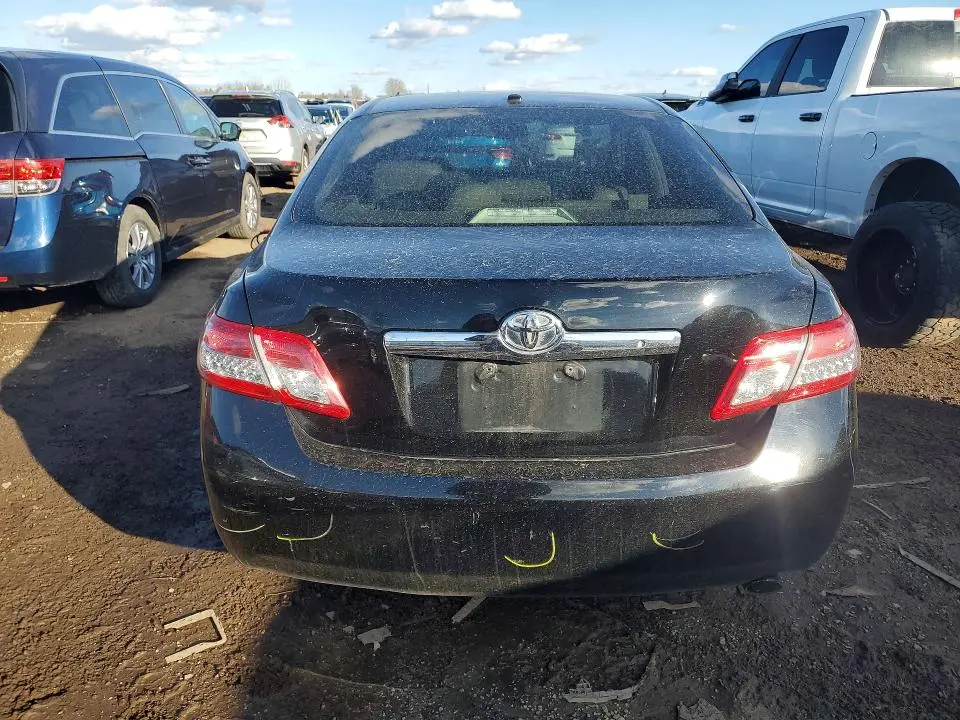 2011 TOYOTA CAMRY XLE  