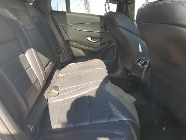 2017 MERCEDES-BENZ GLC 300