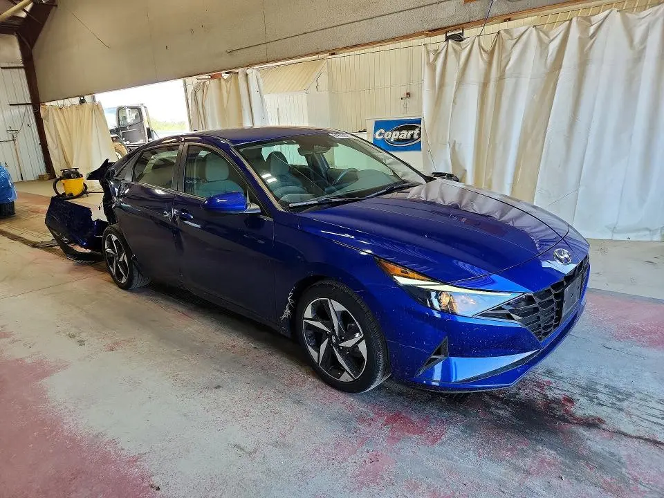 2023 HYUNDAI ELANTRA SEL  