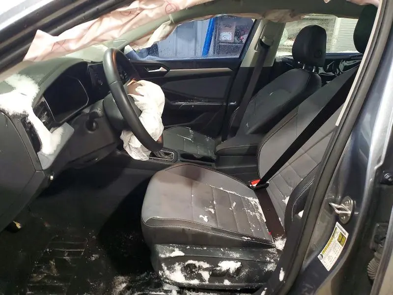 2025 VOLKSWAGEN JETTA SE  