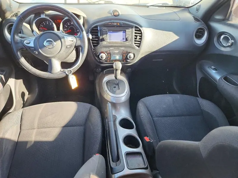 2011 NISSAN JUKE S  