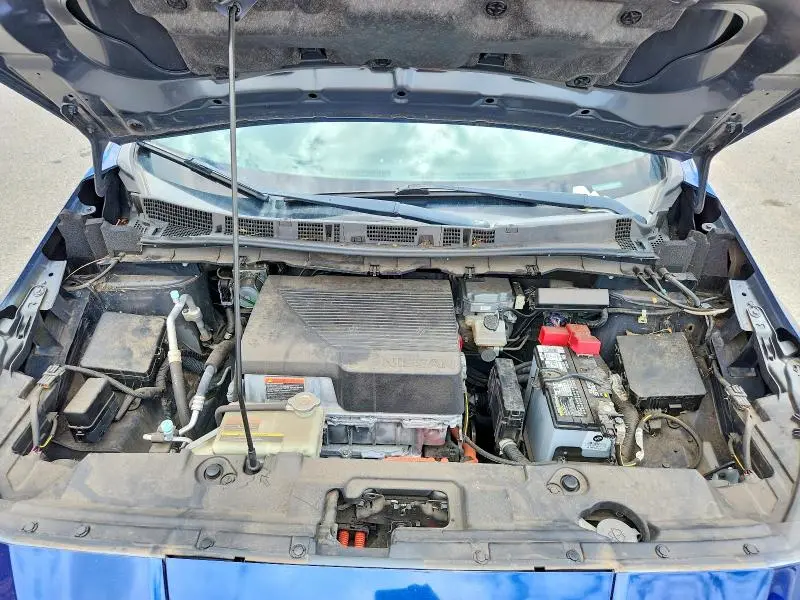 2020 NISSAN LEAF SV  