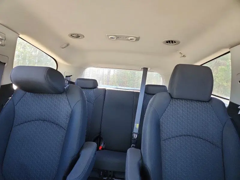 2011 CHEVROLET TRAVERSE LT  