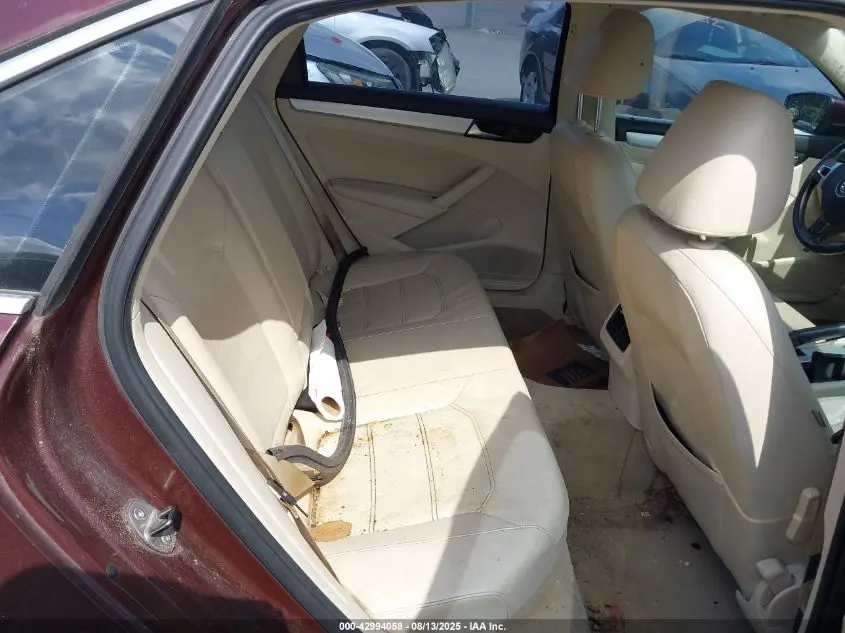 2013 VOLKSWAGEN PASSAT 2.0L TDI SE