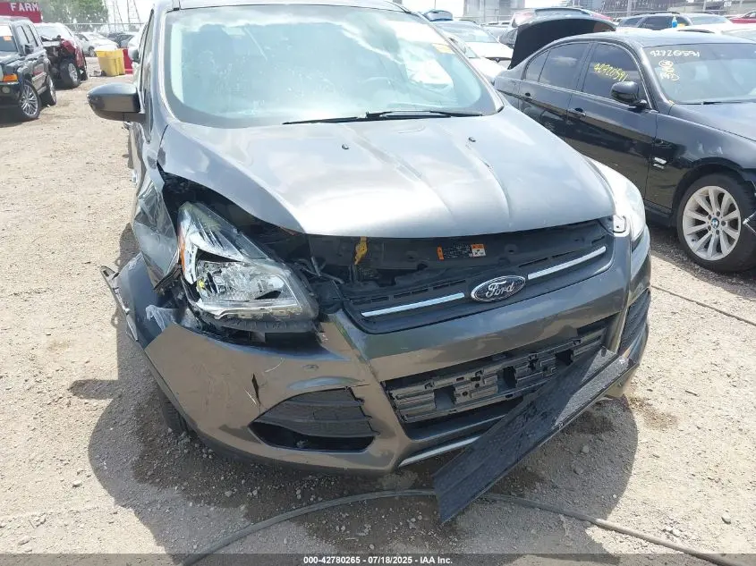 2016 FORD ESCAPE SE