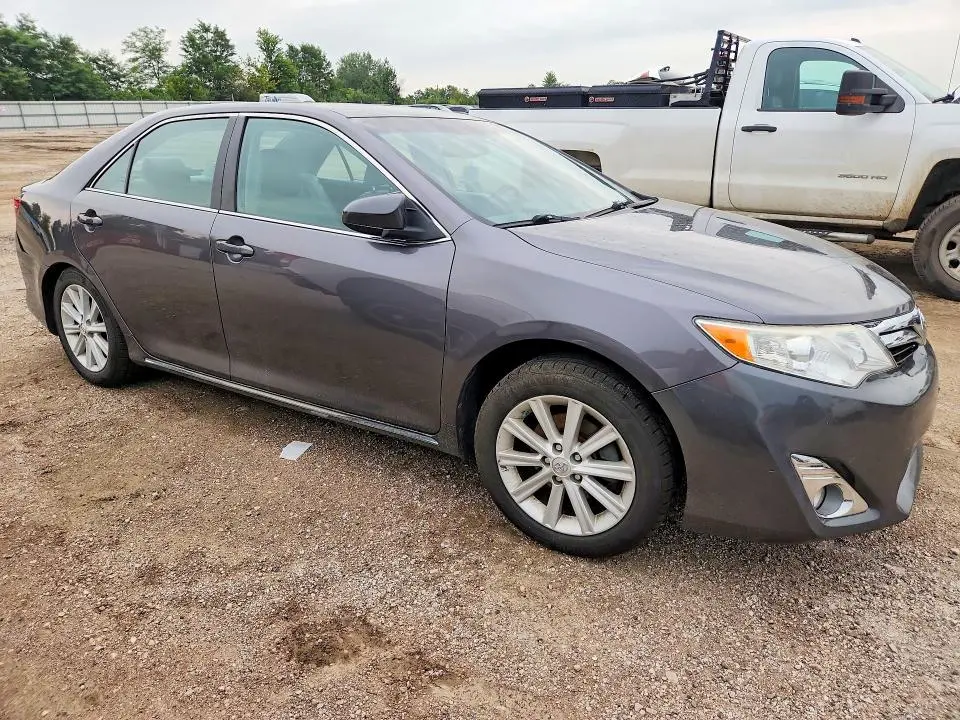 2014 TOYOTA CAMRY XLE V6  