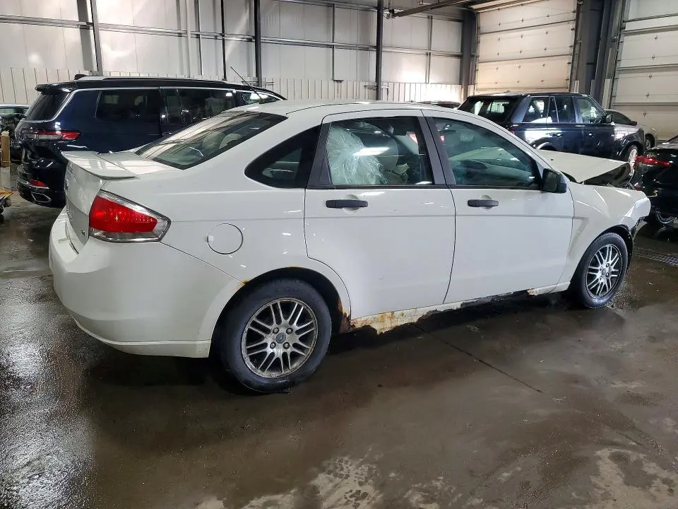2010 FORD FOCUS SE  