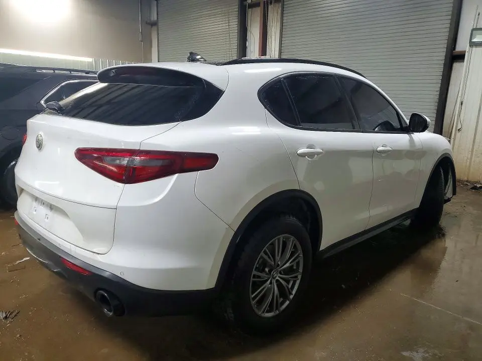 2022 ALFA ROMEO STELVIO   