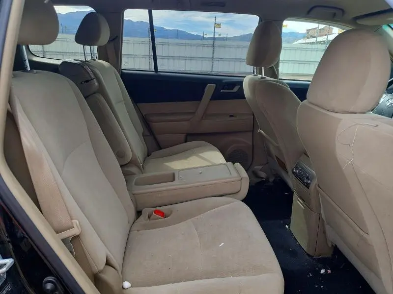 2011 TOYOTA HIGHLANDER BASE  