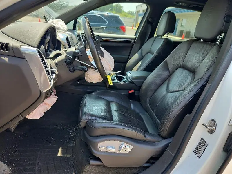 2017 PORSCHE CAYENNE SE HYBRID PLATINUM  