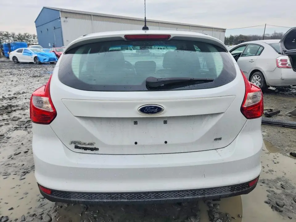 2014 FORD FOCUS SE  