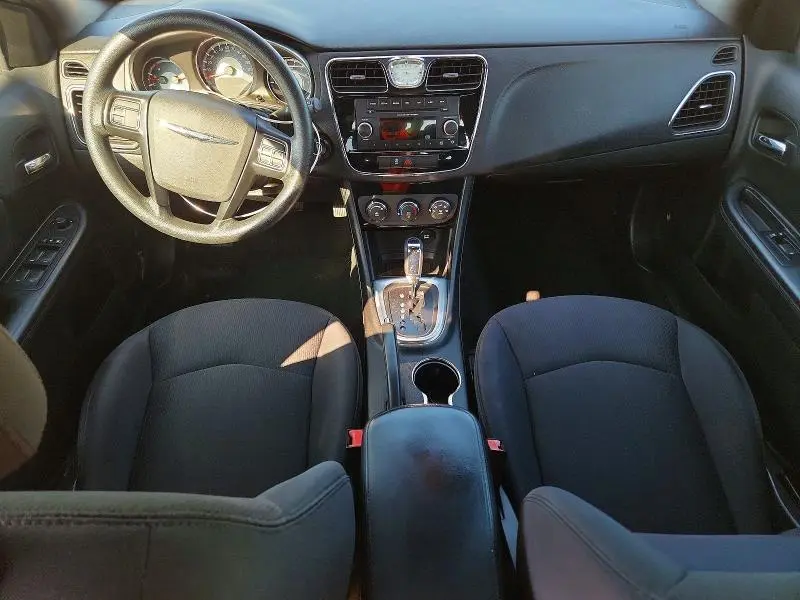 2013 CHRYSLER 200 LX  