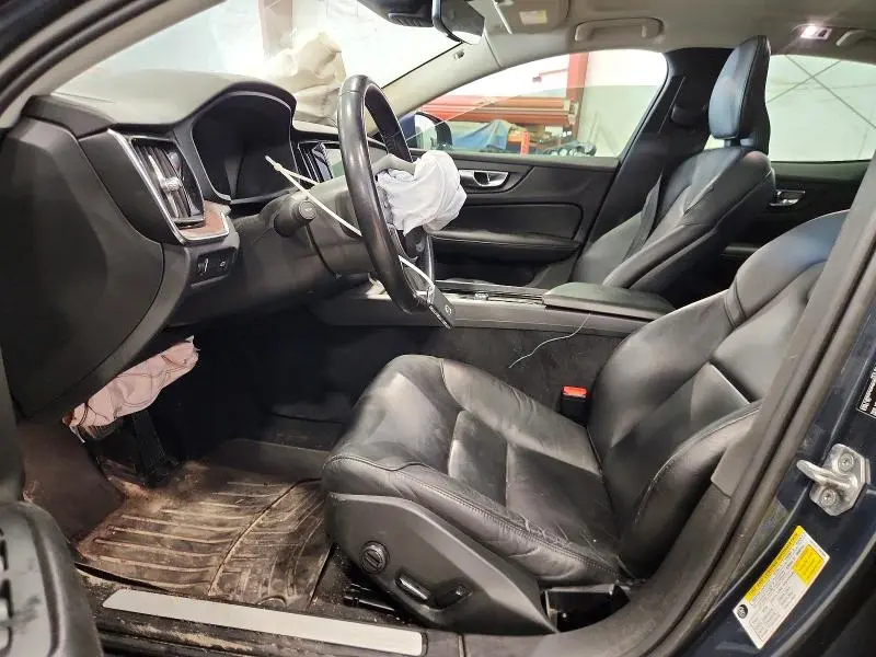 2021 VOLVO S60 T5 MOMENTUM  