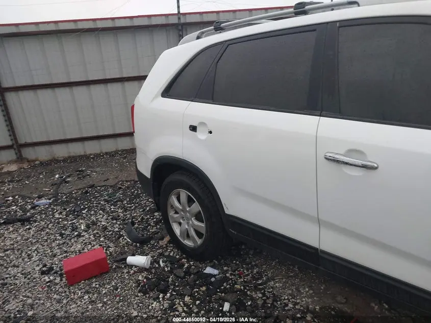 2013 KIA SORENTO LX V6