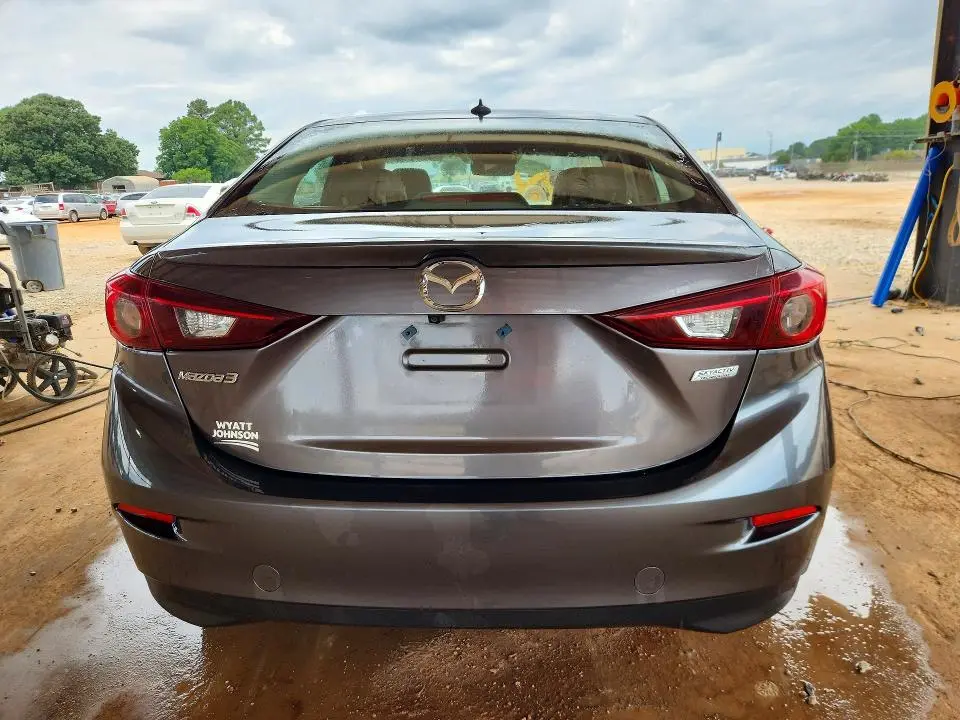 2018 MAZDA 3 TOURING  