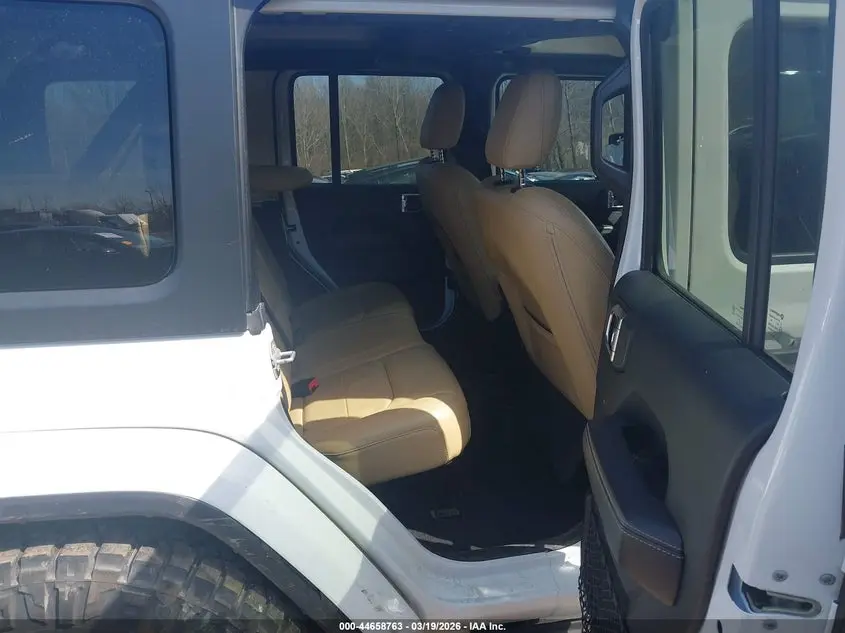 2018 JEEP WRANGLER UNLIMITED SAHARA 4X4