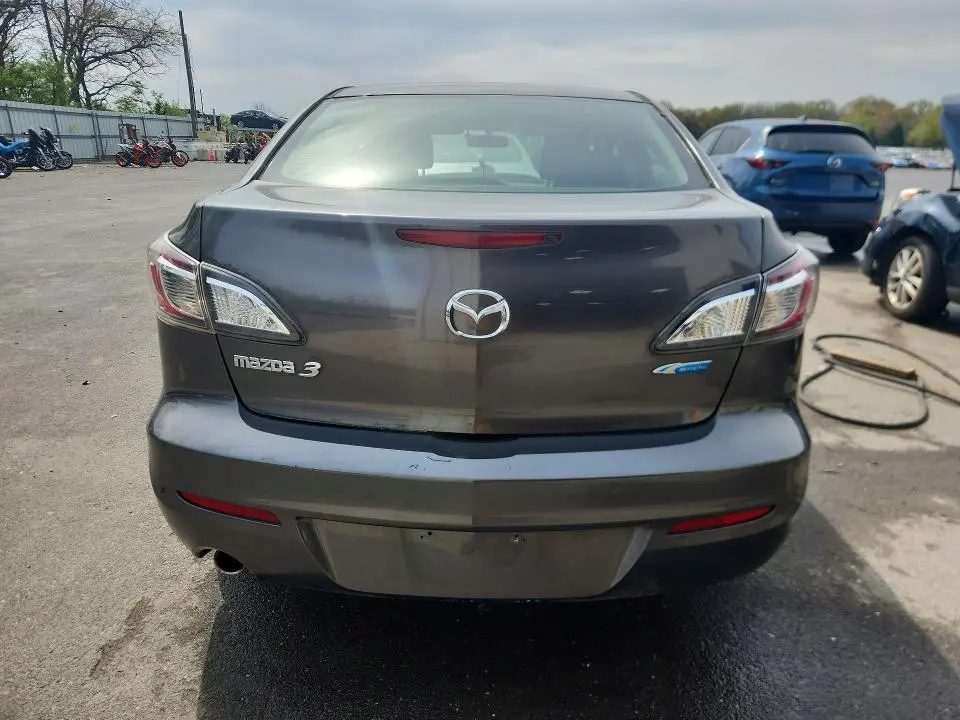 2013 MAZDA 3 I  