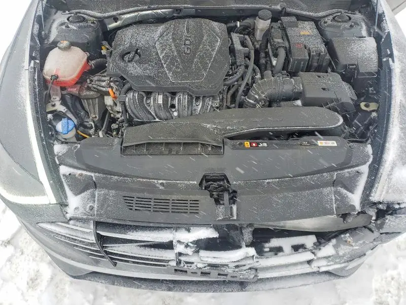 2022 HYUNDAI SONATA SE  