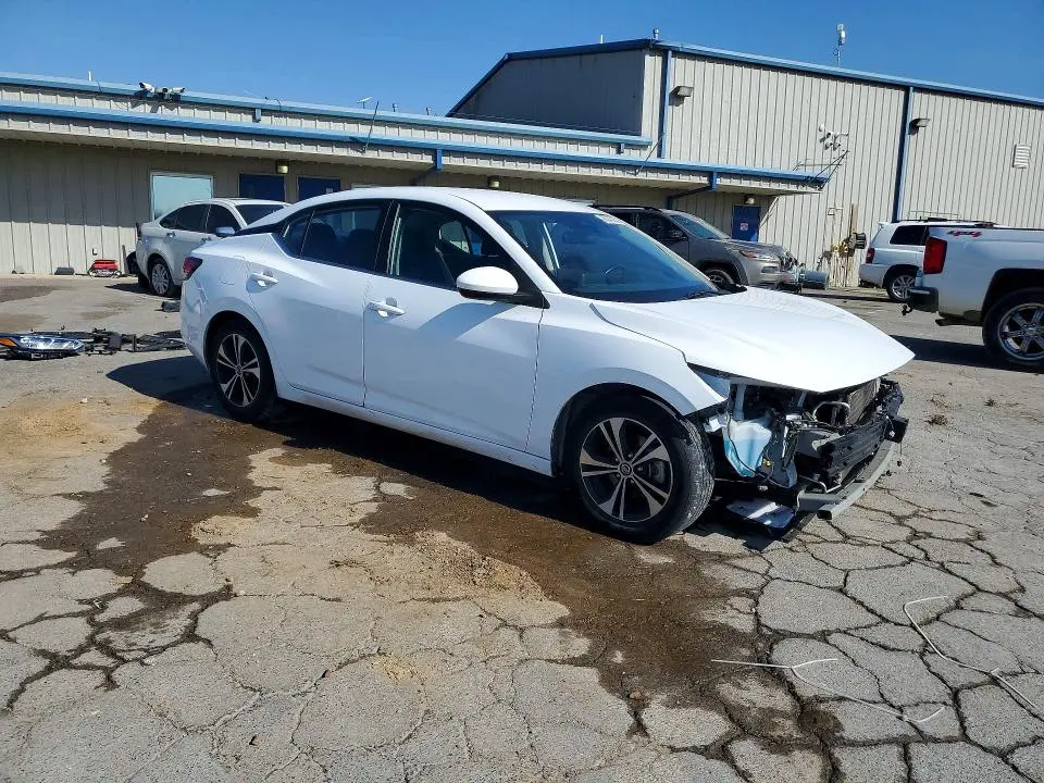 2022 NISSAN SENTRA SV  