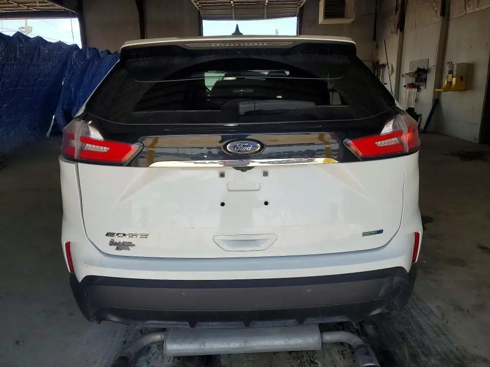2020 FORD EDGE SE  