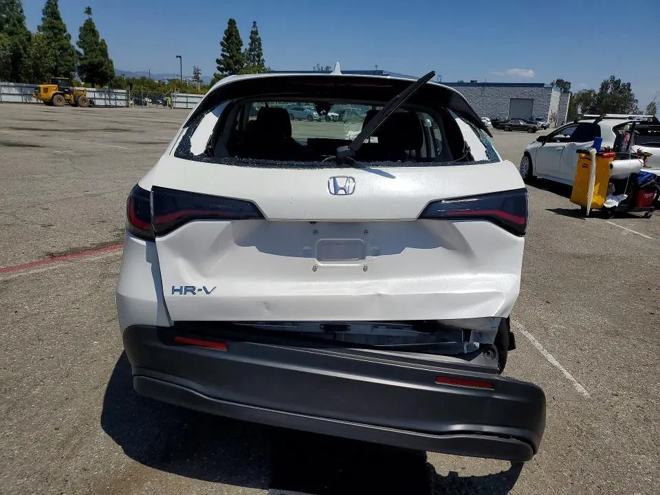 2025 HONDA HR-V LX  