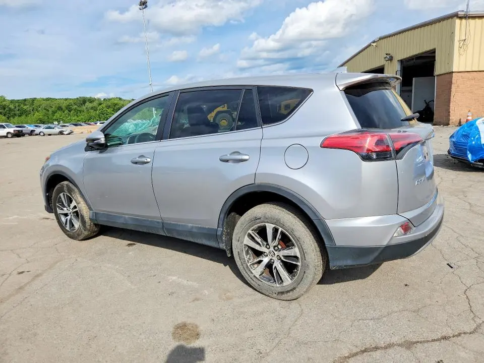 2017 TOYOTA RAV4 XLE  