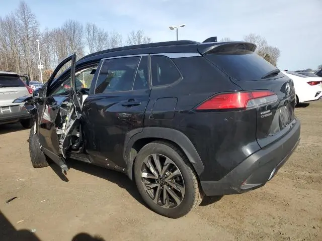 2022 TOYOTA COROLLA CROSS XLE