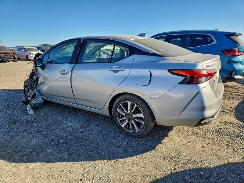 2023 NISSAN VERSA SV  