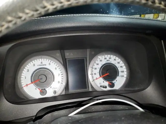 2019 TOYOTA SIENNA SE  