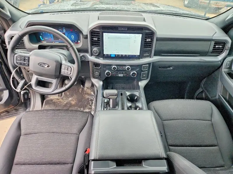 2025 FORD F150 XLT  