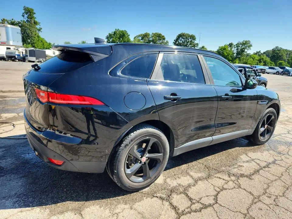 2017 JAGUAR F-PACE PREMIUM  