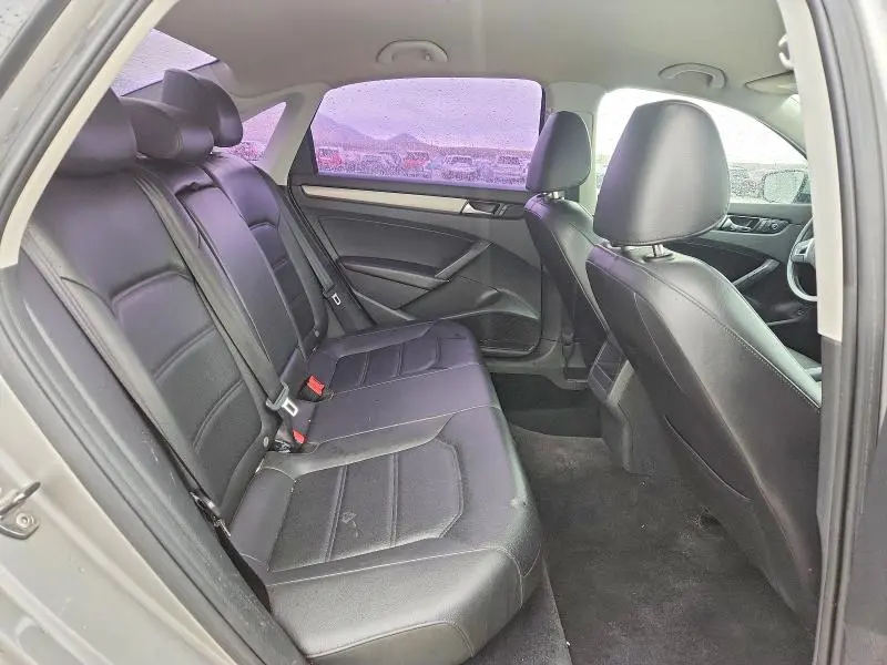 2014 VOLKSWAGEN PASSAT S  