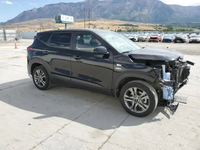 2022 KIA SELTOS LX  