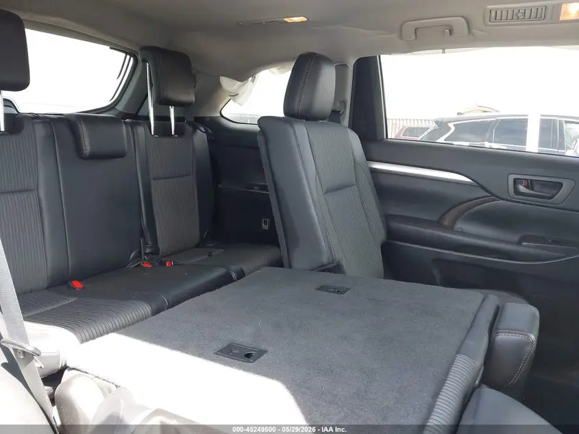 2016 TOYOTA HIGHLANDER LE PLUS V6