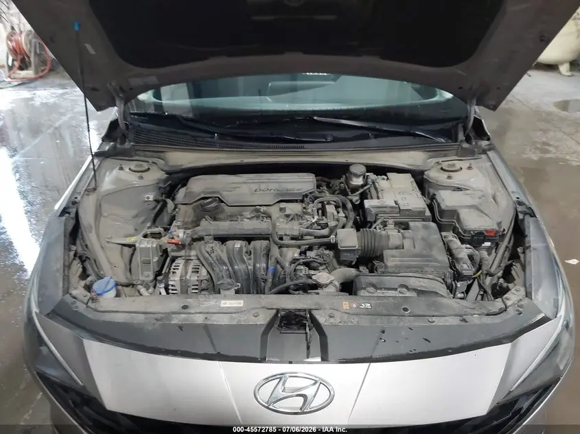 2023 HYUNDAI ELANTRA SE